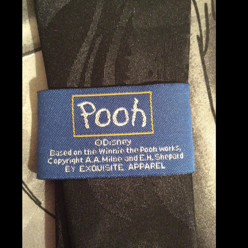 Winnie the Pooh and Friends neck tie - Picture 2 of 3